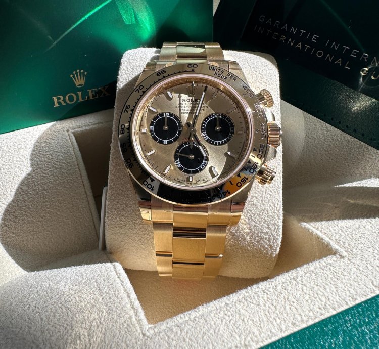 Rolex Daytona Cosmograph Daytona New Reference 2024 Yellow Gold Champagne Dial Black Subdials