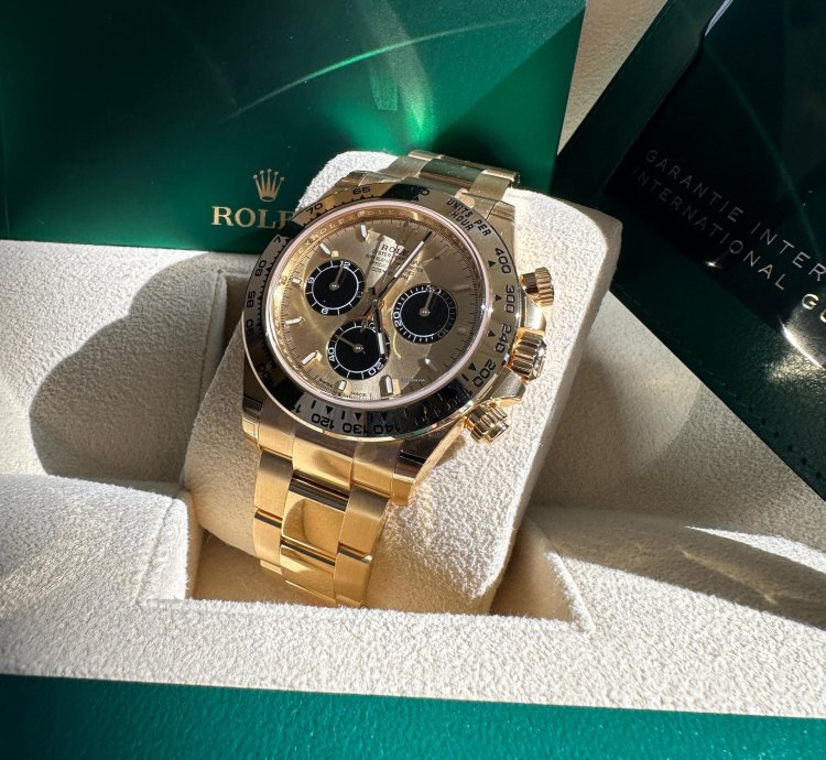 Rolex Daytona Cosmograph Daytona New Reference 2024 Yellow Gold Champagne Dial Black Subdials
