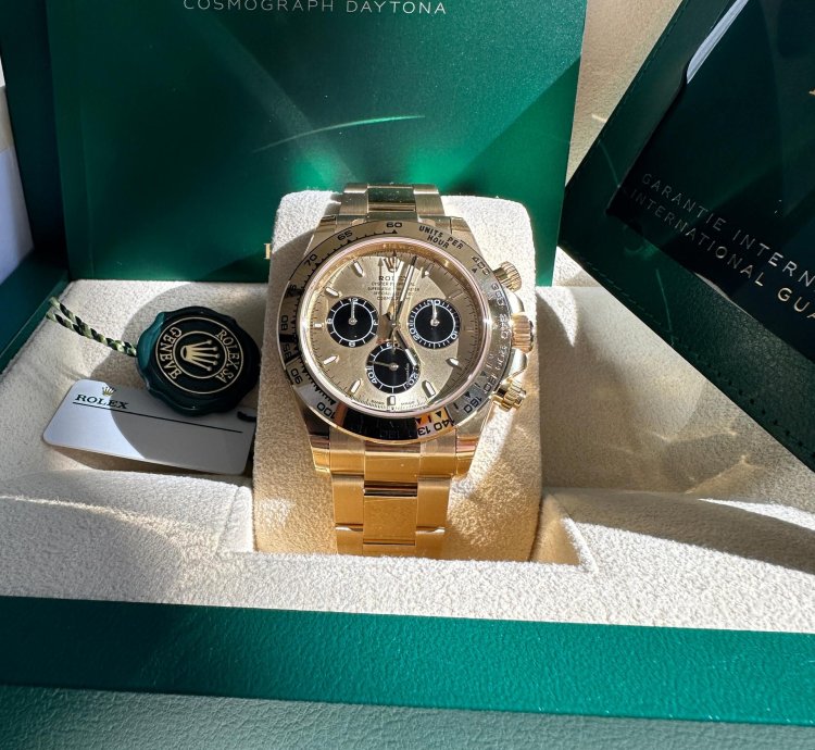 Rolex Daytona Cosmograph Daytona New Reference 2024 Yellow Gold Champagne Dial Black Subdials