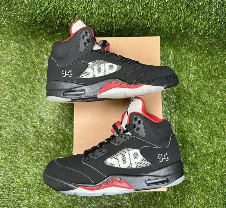 Air Jordan 5 Black Supreme