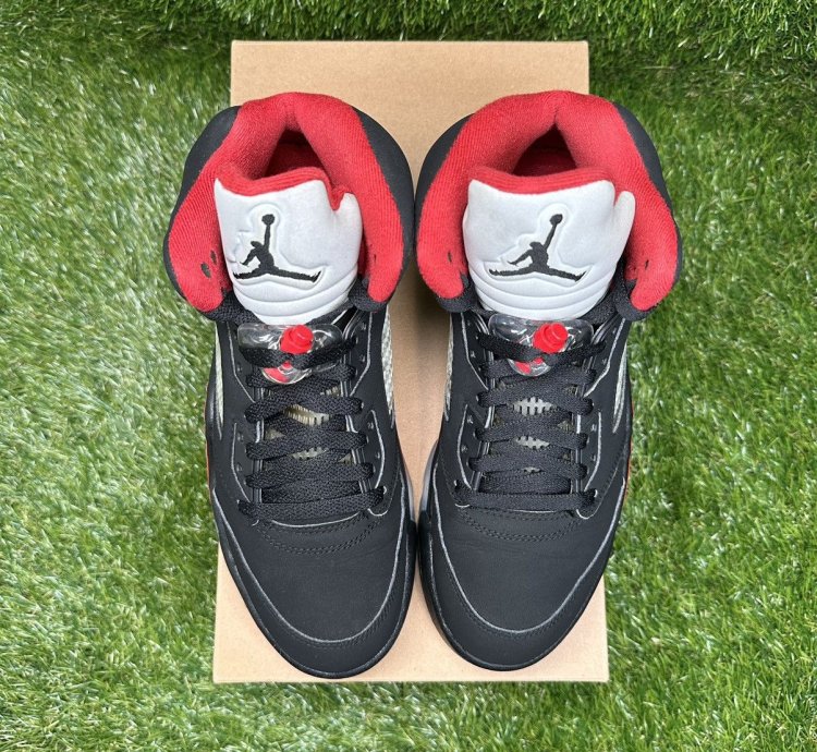 Air Jordan 5 Black Supreme