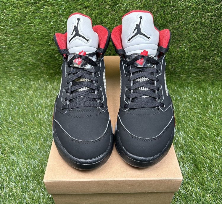 Air Jordan 5 Black Supreme