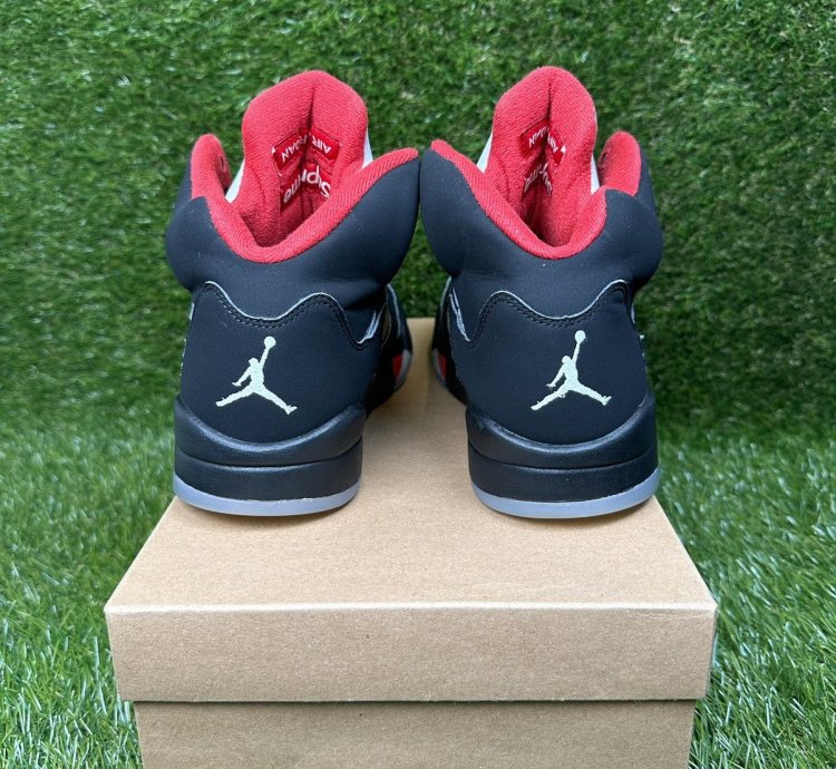 Air Jordan 5 Black Supreme