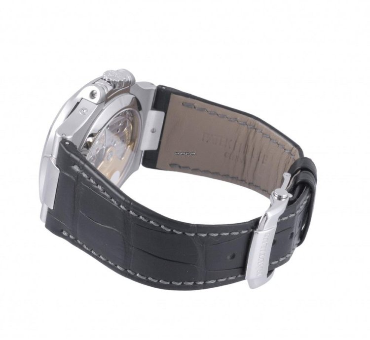 Patek Philippe Nautilus 5726a-001 Automatic Steel Good
