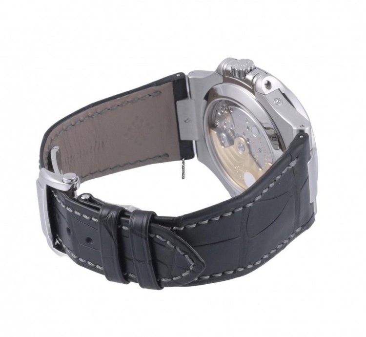 Patek Philippe Nautilus 5726a-001 Automatic Steel Good