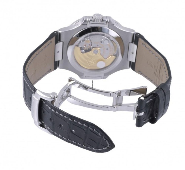 Patek Philippe Nautilus 5726a-001 Automatic Steel Good