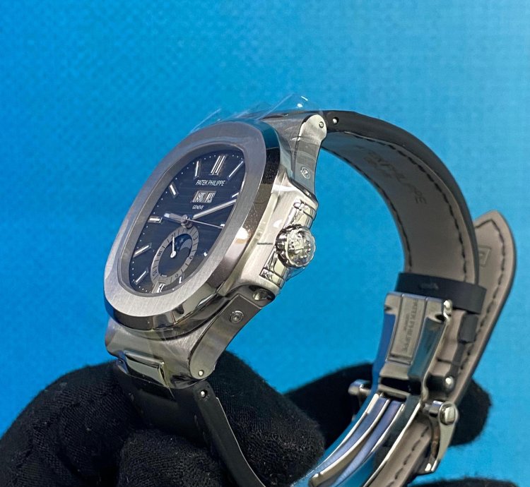 Patek Philippe Nautilus 5726a-001 Black Nautilus