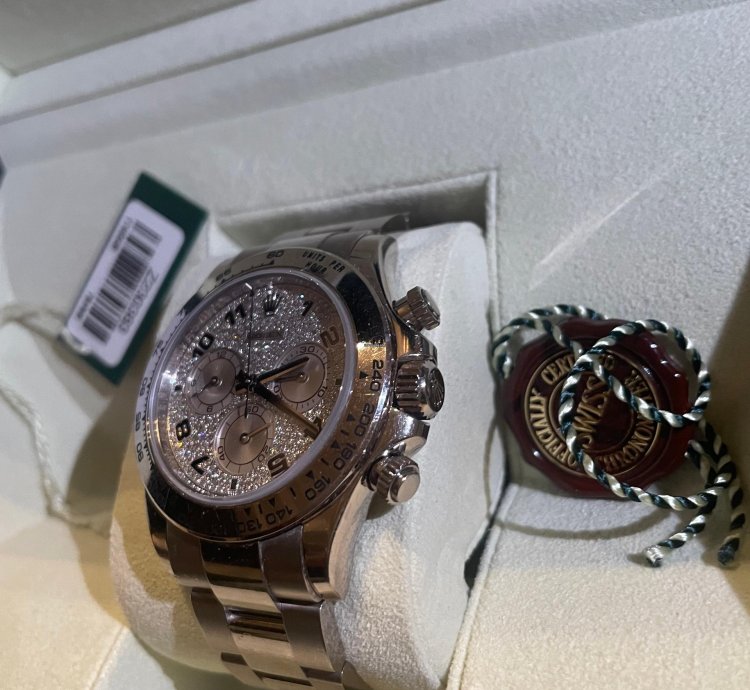 Rolex Daytona Cosmograph Daytona Or Blanc Cadran Diamant Coffret Et Certificat Origine
