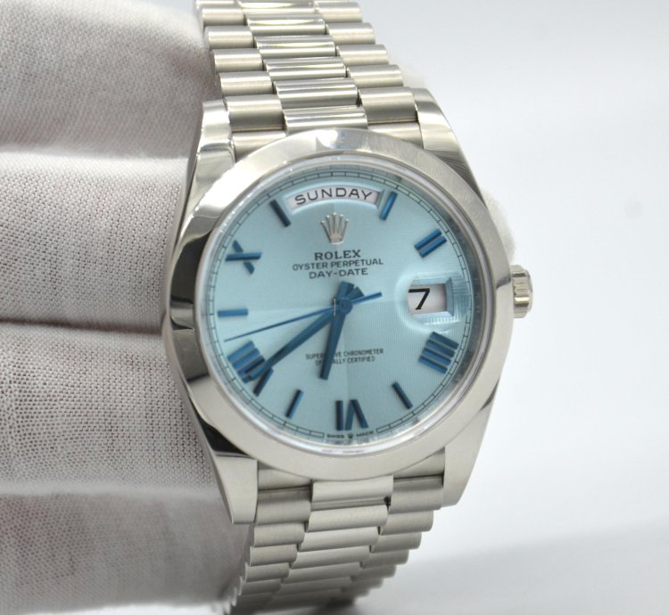 Rolex Day-date 40 Blue Roman Dial