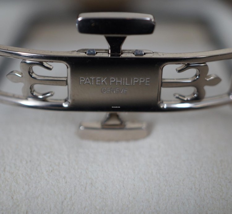 Patek Philippe Nautilus 5740 1g-001