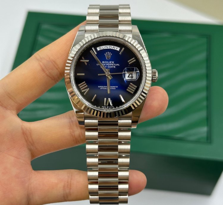 Rolex Day-date 40 Blue Roman Dial Ombr Blue