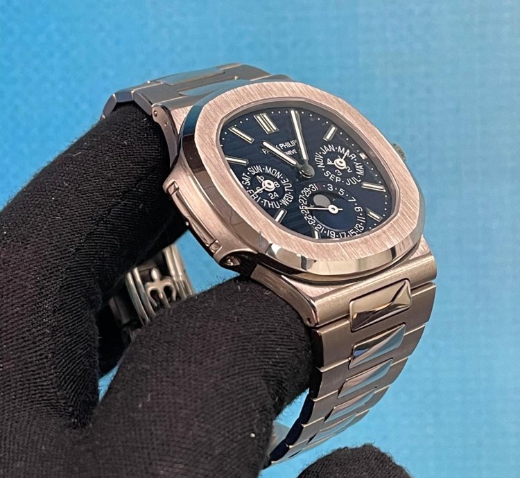 Patek Philippe Nautilus 5740 1g-001 Blue Nautilus