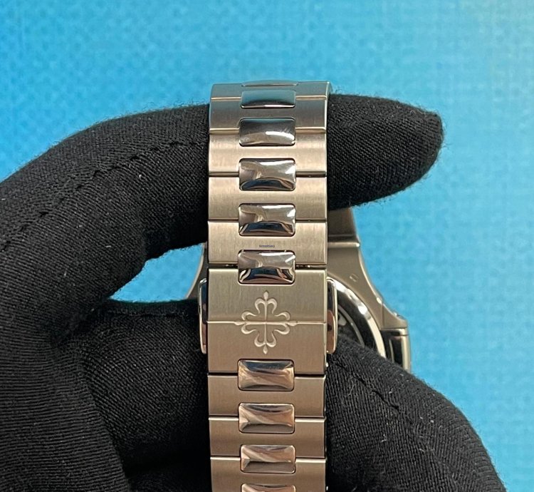 Patek Philippe Nautilus 5740 1g-001 Blue Nautilus