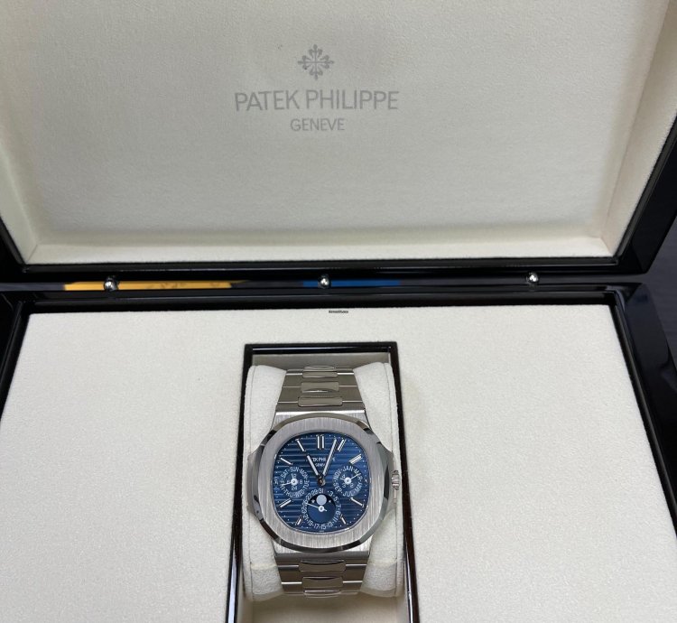 Patek Philippe Nautilus 5740 1g-001 Blue Nautilus