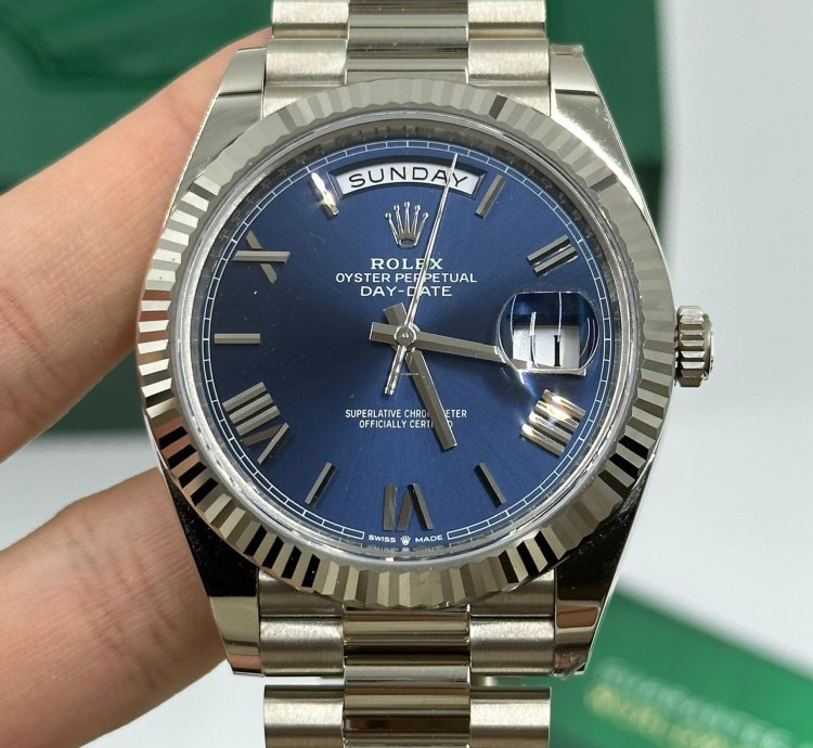Rolex Day-date 40 Blue Roman Dial White Gold President