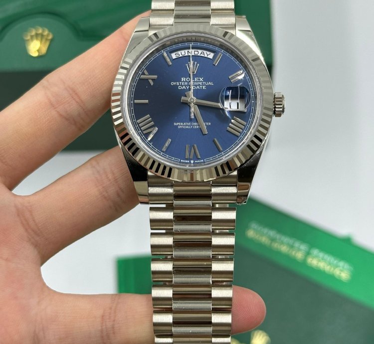 Rolex Day-date 40 Blue Roman Dial White Gold President