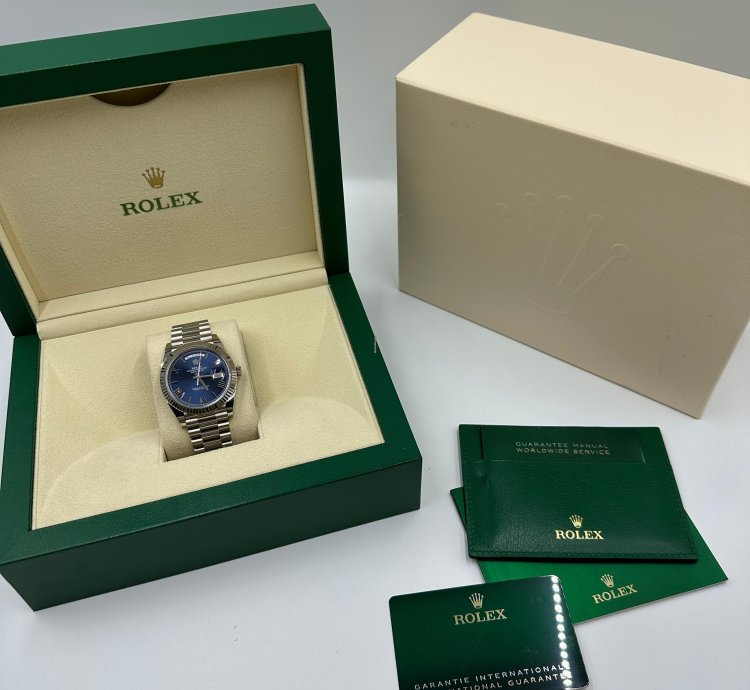 Rolex Day-date 40 Blue Roman Dial White Gold President