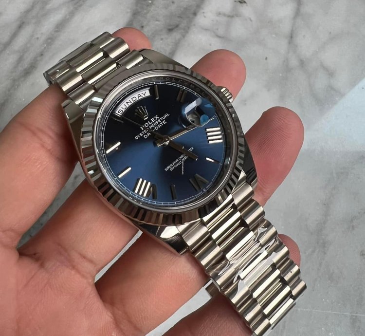 Rolex Day-date 40 Bright Blue Roman Dial 18k White Gold Bnib 2024