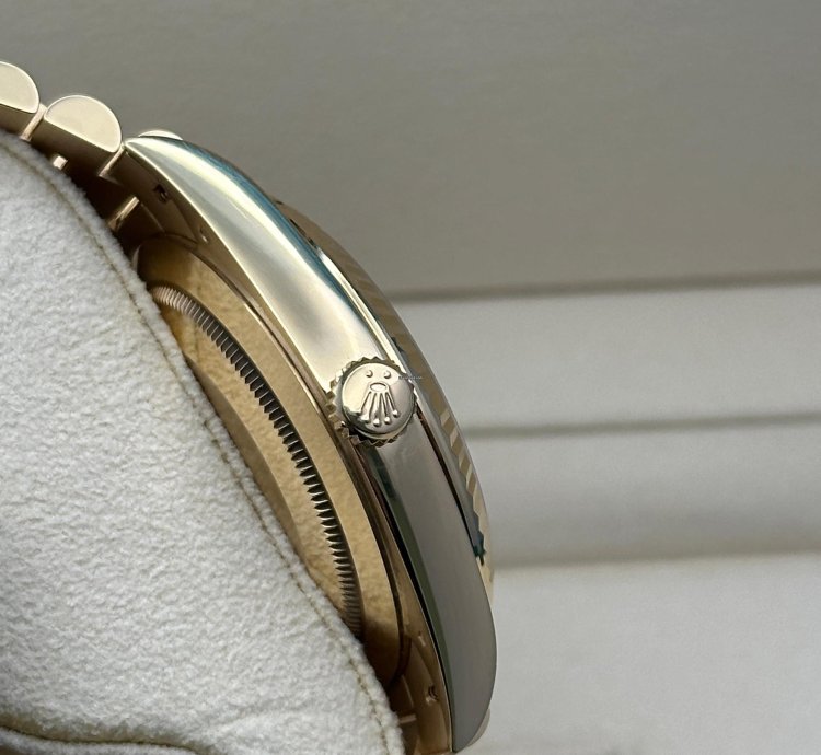 Rolex Day-date 40 Champagne Baguette