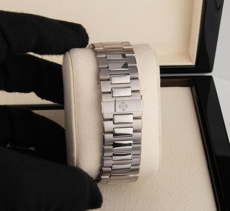 Patek Philippe Nautilus 5976 1g 18k White Gold 40th Anniversary Blue Diamond Dial 44 Mm