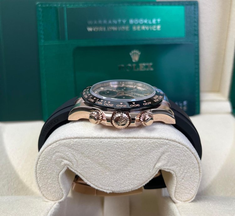 Rolex Daytona Cosmograph Daytona Rose Gold Dial Black Subdials Oysterflex 116515ln
