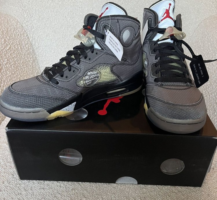 Air Jordan 5 Off-white