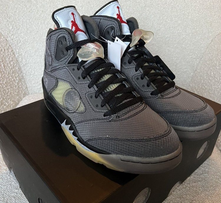 Air Jordan 5 Off-white
