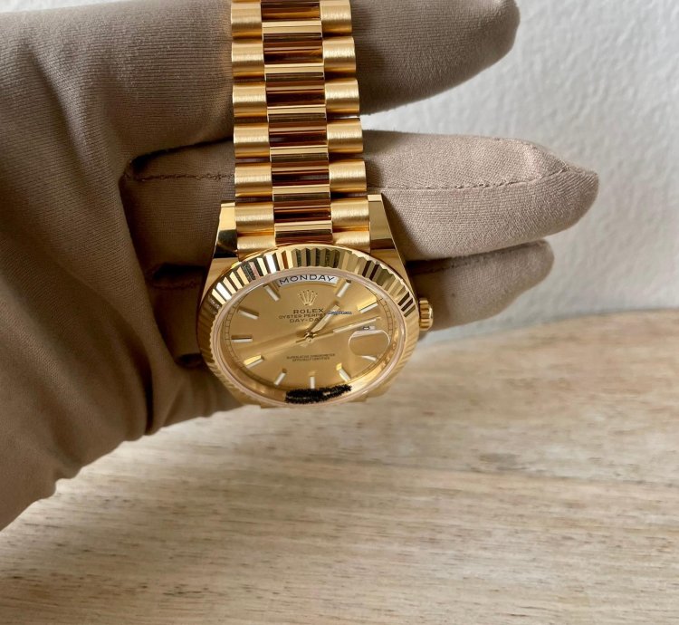 Rolex Day-date 40 Champagne Dial