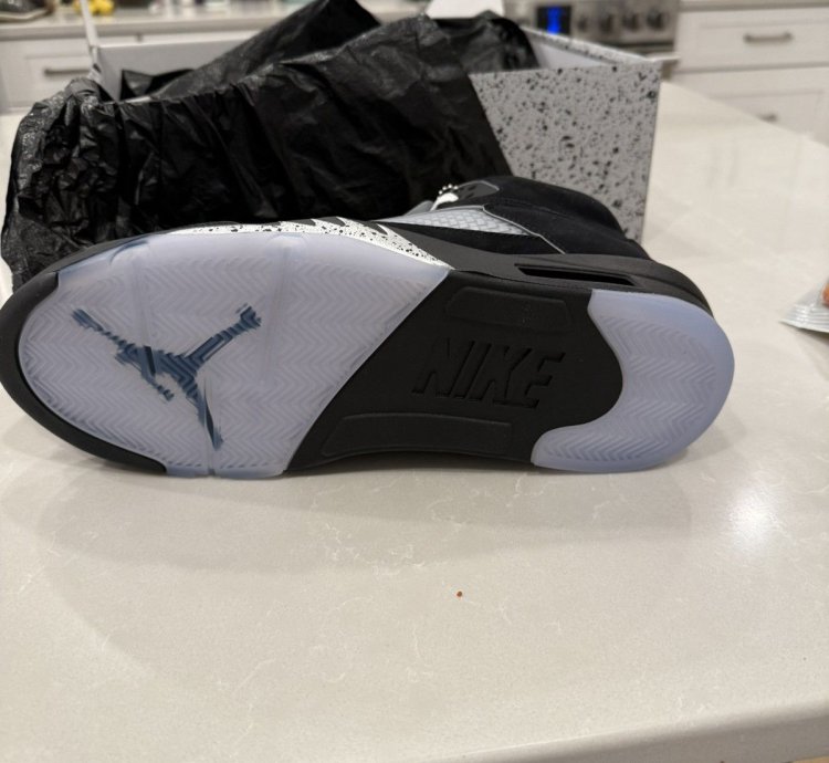 Air Jordan 5 Reimagined Size 11 5