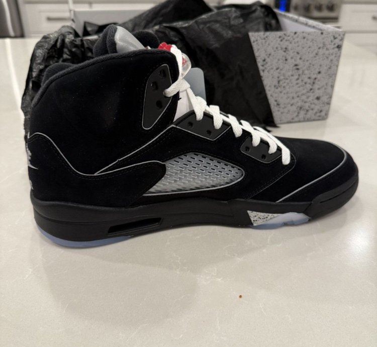 Air Jordan 5 Reimagined Size 11 5