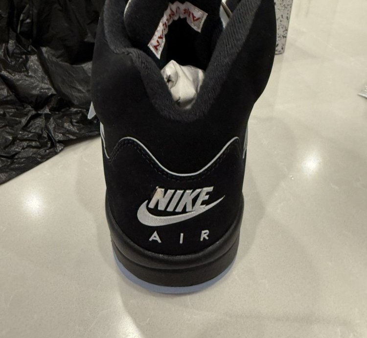 Air Jordan 5 Reimagined Size 11 5