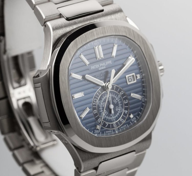 Patek Philippe Nautilus 5976 2017 Sehr Gut Full Set