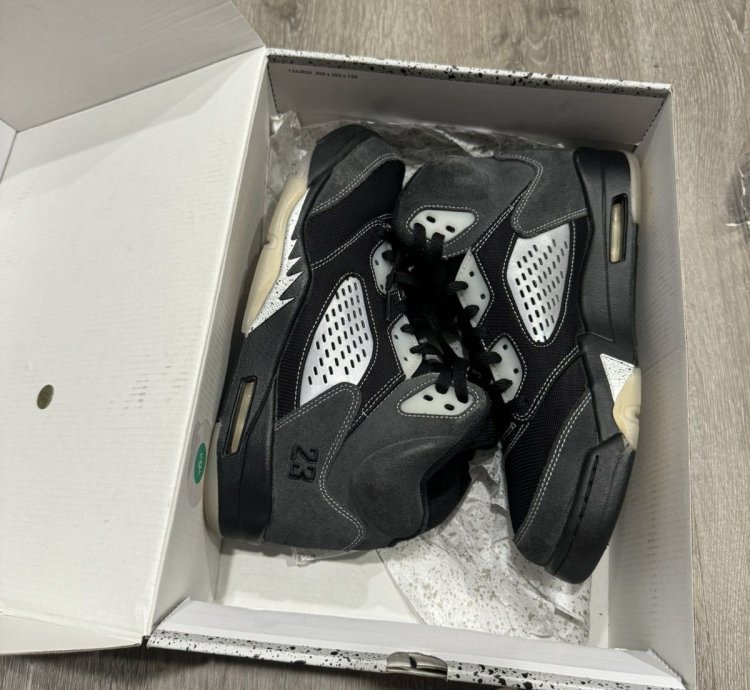 Air Jordan 5 Retro Anthracite Size 10 5