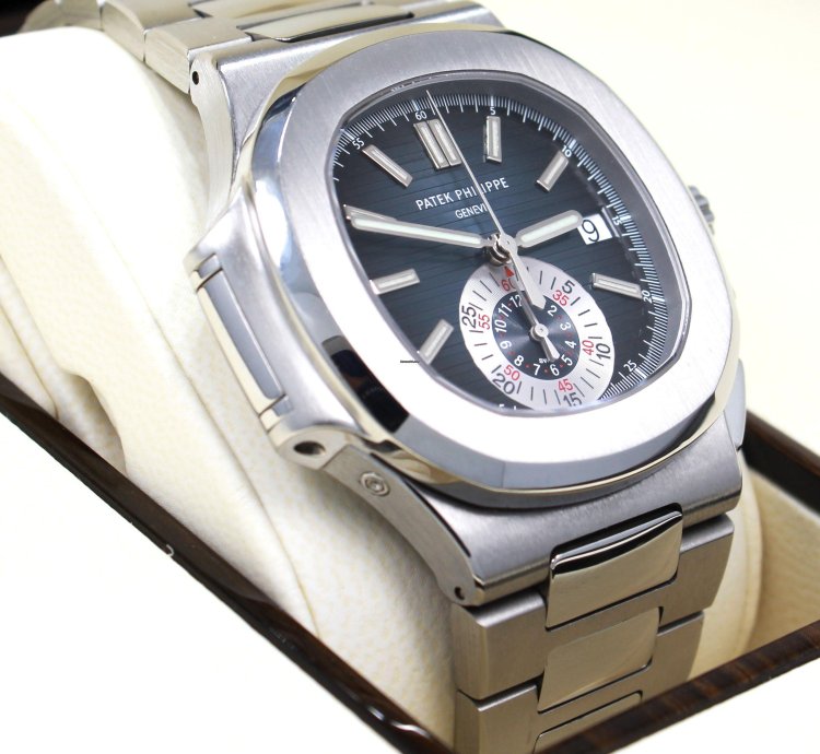 Patek Philippe Nautilus 5980 1a 40mm Blue Dial Chronograph Watch