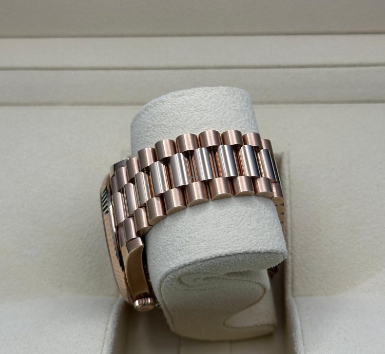 Rolex Day-date 40 Choco Roman