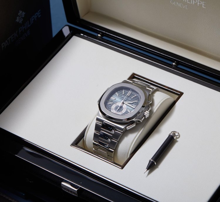 Patek Philippe Nautilus 5980 1a-001 - Box Papers - With Patek Cufflinks - 2008