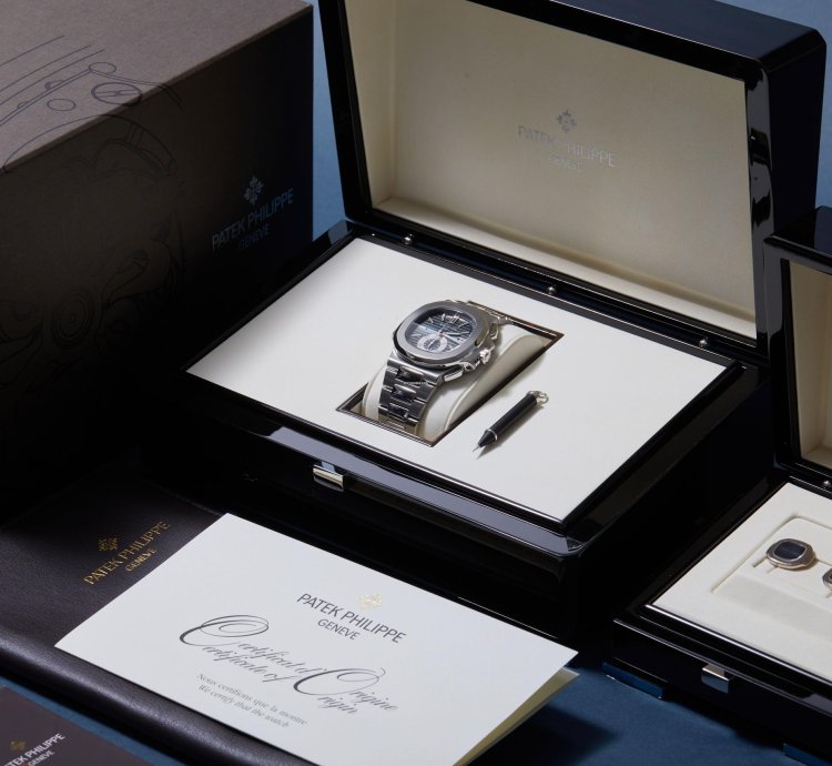 Patek Philippe Nautilus 5980 1a-001 - Box Papers - With Patek Cufflinks - 2008