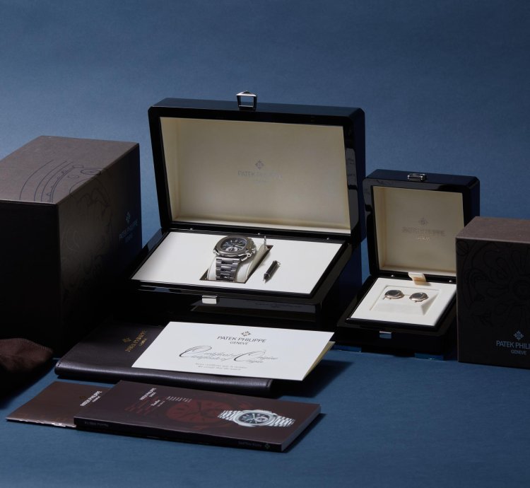 Patek Philippe Nautilus 5980 1a-001 - Box Papers - With Patek Cufflinks - 2008