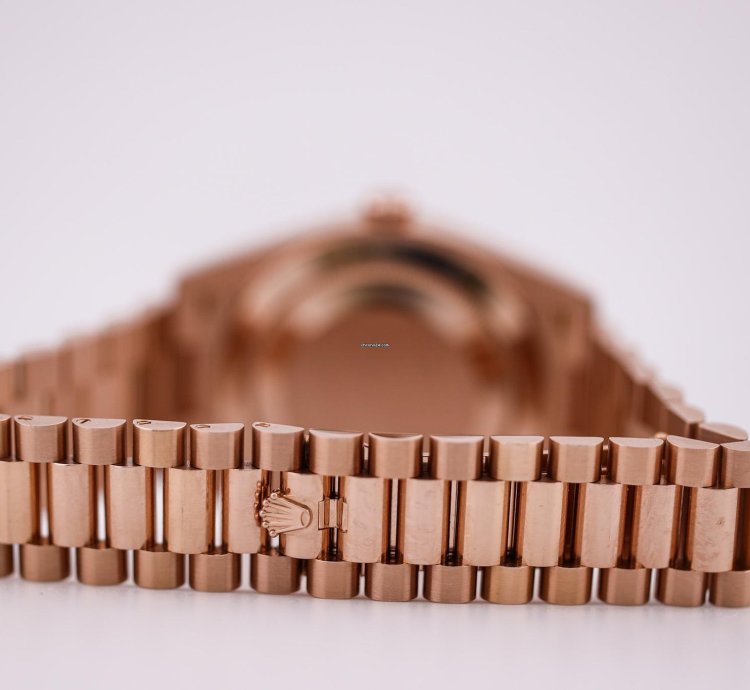 Rolex Day-date 40 Chocolate Baguette 2021 Full Set