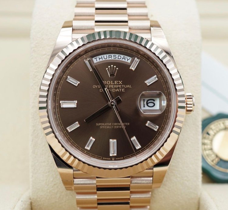 Rolex Day-date 40 Chocolate Baguette 2024 Neu Everose Full Set