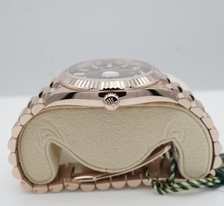 Rolex Day-date 40 Chocolate Baguette 2024 Neu Everose Full Set