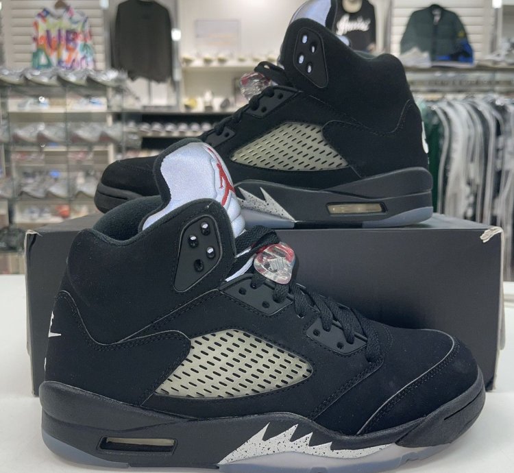 Air Jordan 5 Retro Og Black Metallic 2016 - Worn Once