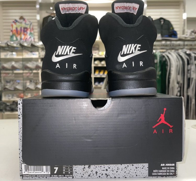 Air Jordan 5 Retro Og Black Metallic 2016 - Worn Once