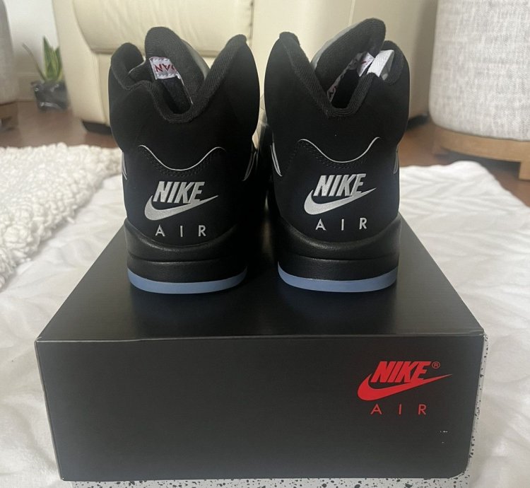 Air Jordan 5 Retro Og Black Metallic Reimagined
