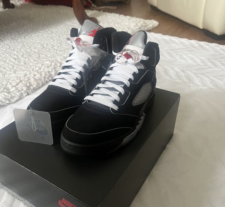 Air Jordan 5 Retro Og Black Metallic Reimagined