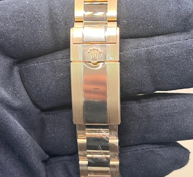 Rolex Daytona Cosmograph Daytona White Dial Full Yellow Gold