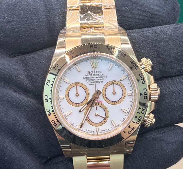 Rolex Daytona Cosmograph Daytona White Dial Full Yellow Gold