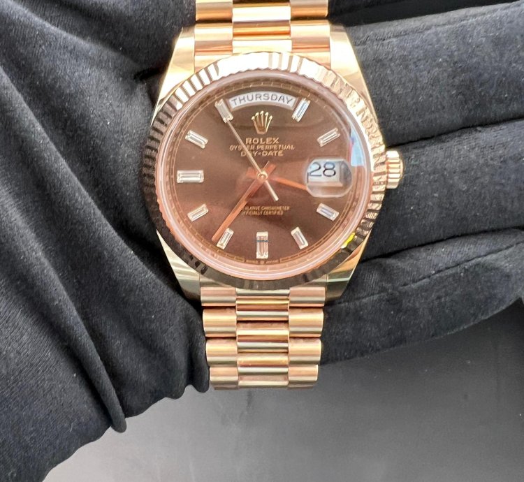 Rolex Day-date 40 Chocolate Baguette Dial Rose Gold