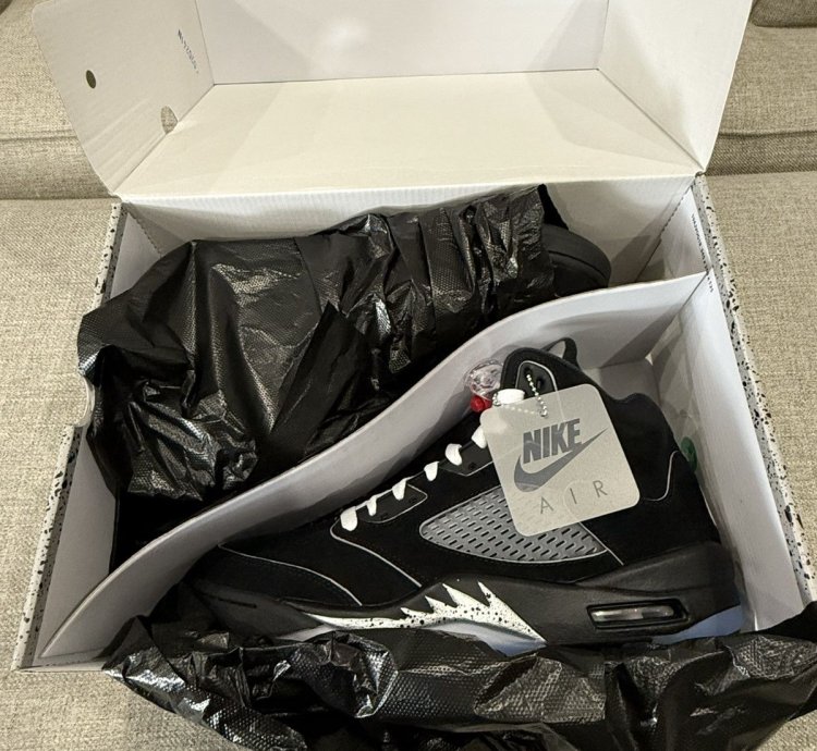 Air Jordan 5 Retro Og Black Metallic Reimagined 2025