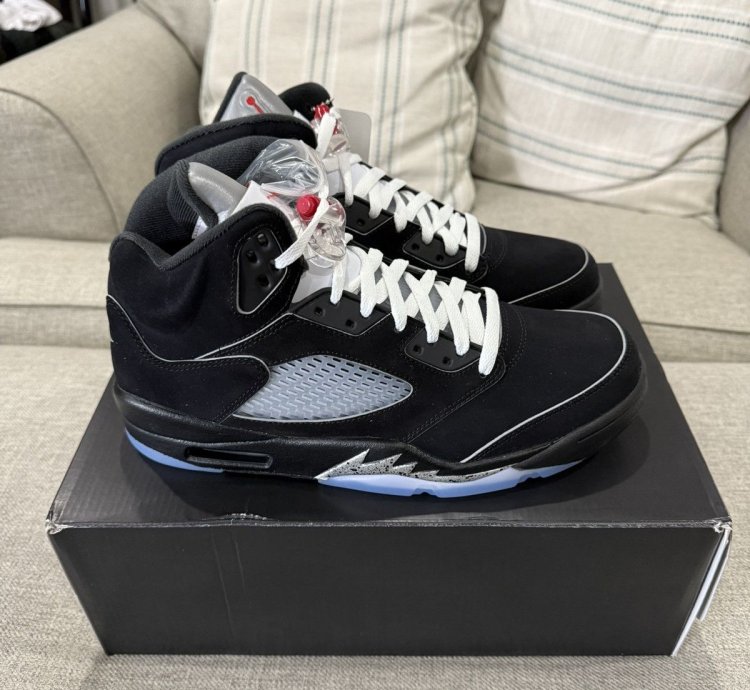 Air Jordan 5 Retro Og Black Metallic Reimagined 2025